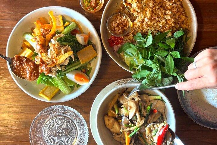 Bangkok’s Old Town: Talat Noi & Chinatown by Tuk Tuk & Walking