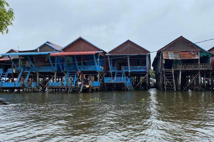 Half Day Kampong Phluk Floating Village and Flooded Forest Tour