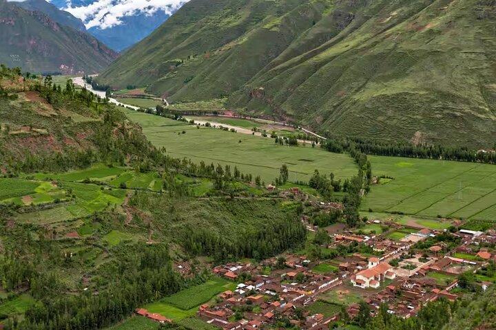2-Day Sacred Valley and Machu Picchu Guided Tour from Cusco