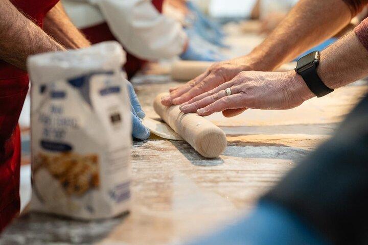 Pizza and Tiramisu lesson in Milan