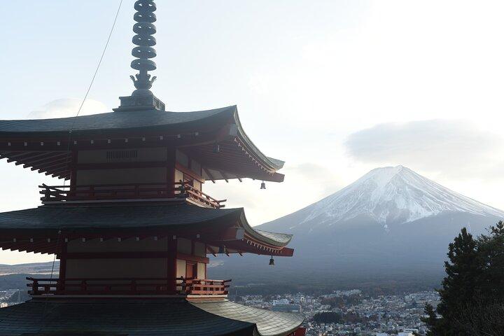Mt Fuji and Kawaguchiko Private Tour