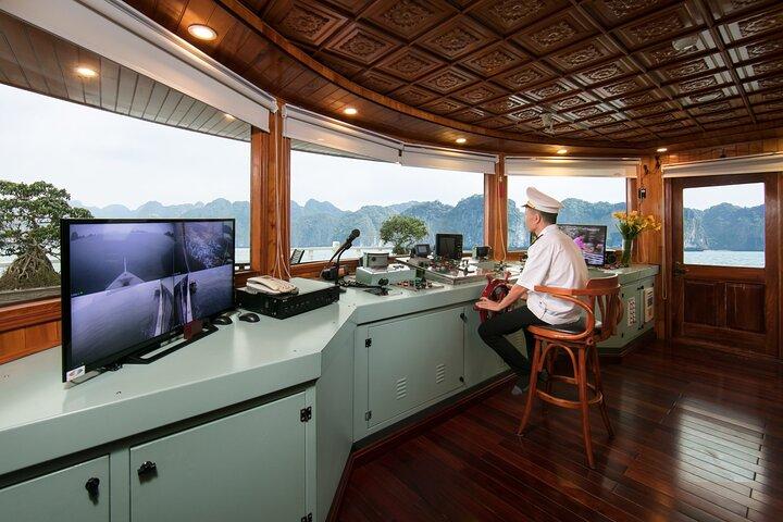 Halong Bay Luxury Cruise 2D1N with Meals and Transfer from Hanoi