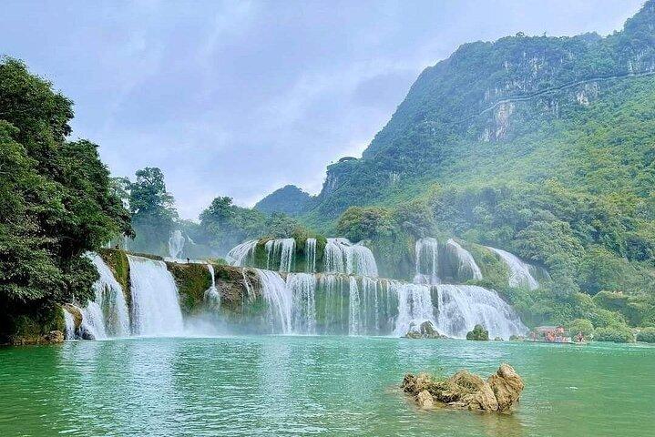 Hanoi to Ban Gioc Waterfall & Nguom Ngao Cave 2D1N Tour
