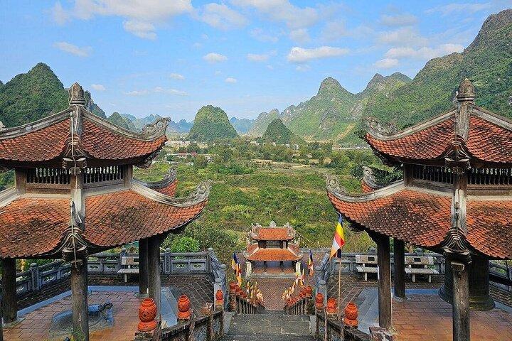 2-Day Ban Gioc Waterfall & Nguom Ngao Cave from Hanoi