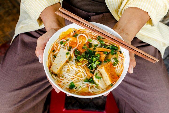Da Nang Nights Food Tour with 15+ Tastings