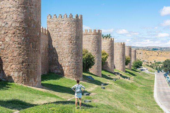 From Madrid: Ávila & Salamanca Guided Tour with Wall & Cathedral