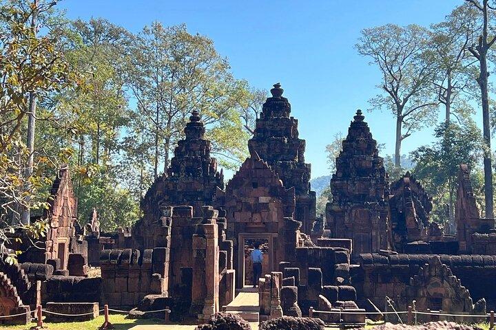 Private Tour for All Highlight Angkor Temples and Banteay Srei