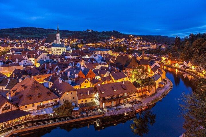 Prague to Salzburg Private Transfer with 2 hours of Sightseeing