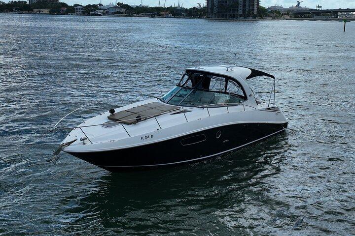 37 Ft Yacht Rental for 2 or 4 hours, Bluetooth, In the Miami Bay