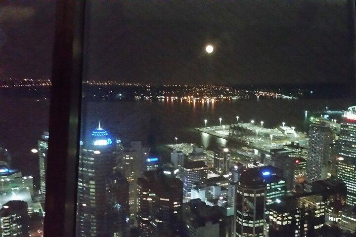 Auckland Airport One-Way Private Transfer: Airport to CBD Hotels