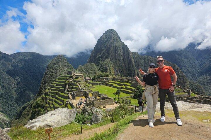 Machupicchu Full Day Tour with Vistadome Panoramic Train
