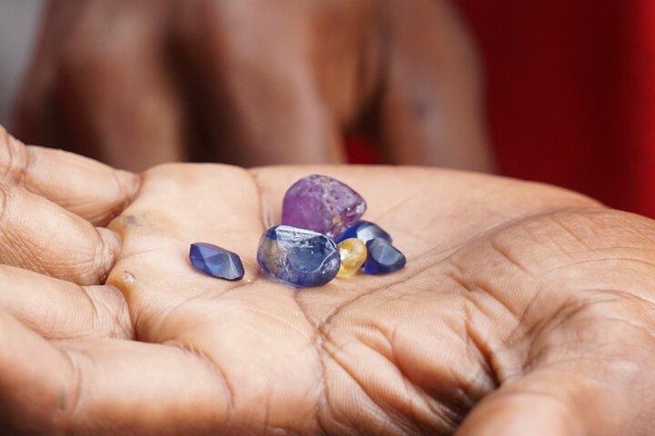 Inside the gem world in Ratnapura - The essential experience
