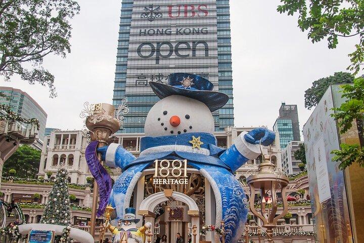 Private Christmas Walking Tour Hong Kong and Egg Waffle Treat