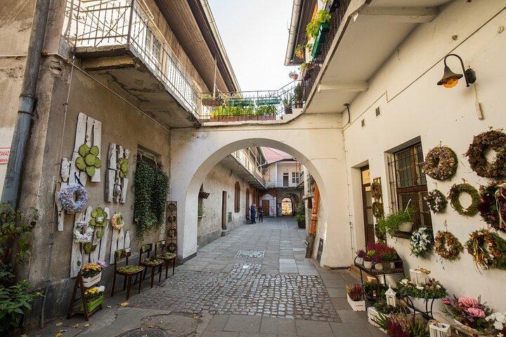 Krakow: Jewish Quarter Kazimierz & Schindler's Factory Guided Tour