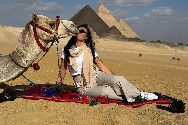 Private Camel or Horseback Riding around Giza Pyramids