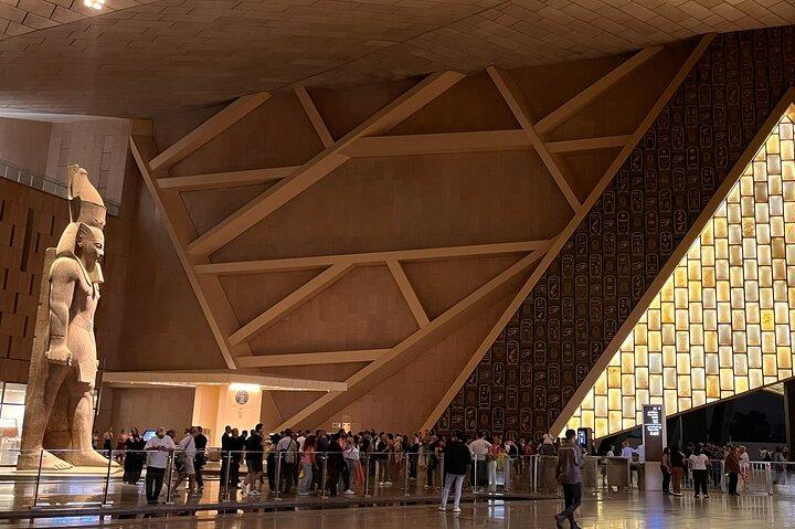 Private Giza Pyramids & Grand Egyptian Museum Tour