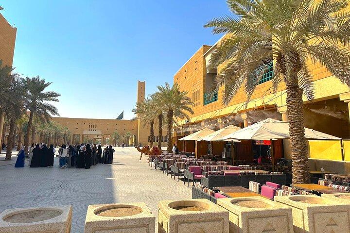 Riyadh Historic Attractions and Cultural Guided Sightseeing Tour