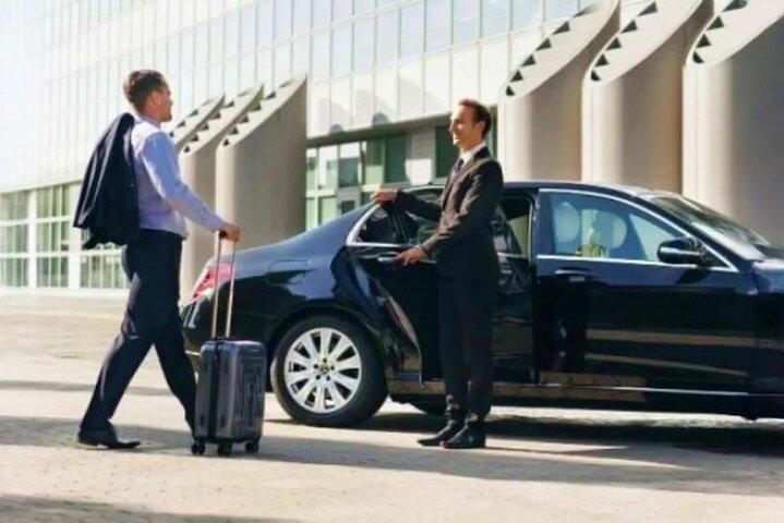 Dubai Full-Day Private Car with Professional Driver Hire