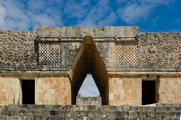 Private Day Trip from Mérida to Uxmal, Kabah & Choco Story