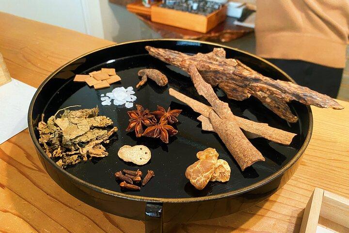 Tokyo: Custom Incense Making Workshop in Shibuya