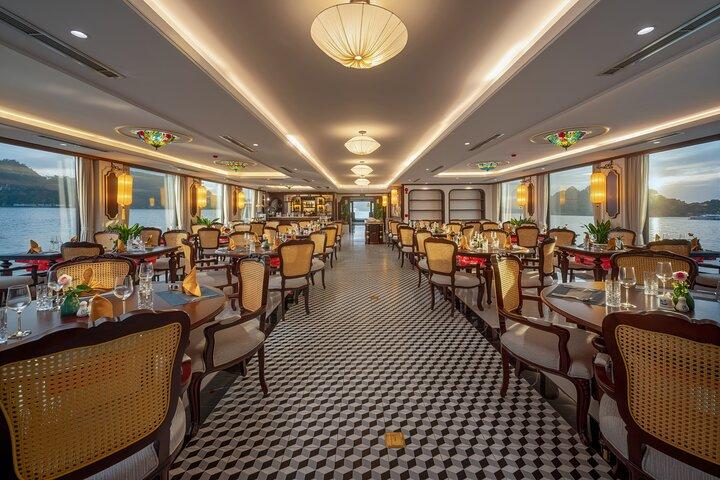 L’amour Luxury 2-Day Cruise: 5-Star Ha Long Bay Escape from Hanoi