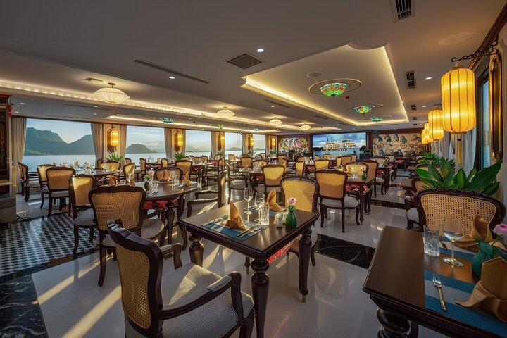 L’amour Luxury 2-Day Cruise: 5-Star Ha Long Bay Escape from Hanoi