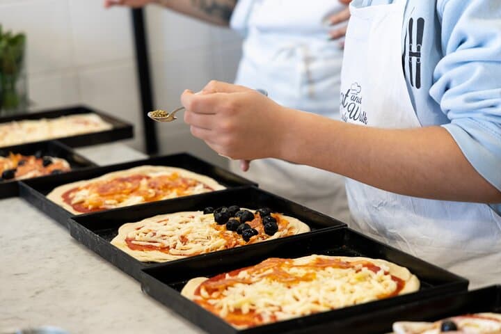Gelato & Pizza Cooking Class in Rome
