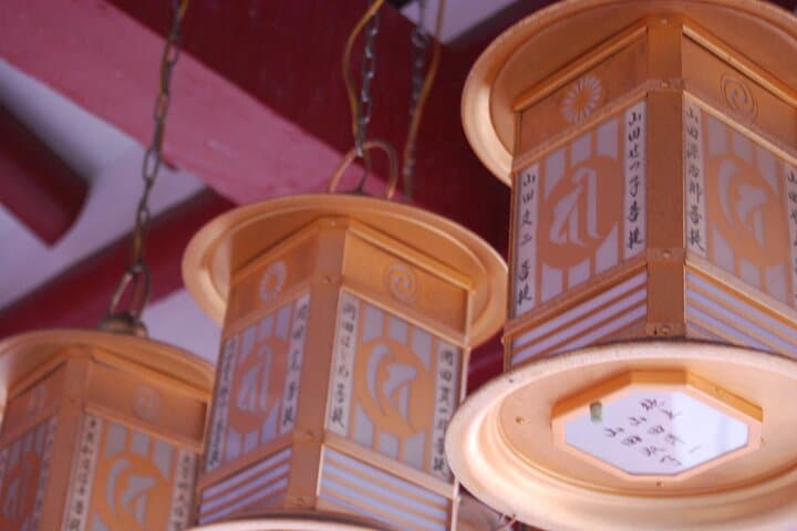 Osaka: Shitennoji Temple Private Tour with Entry Tickets
