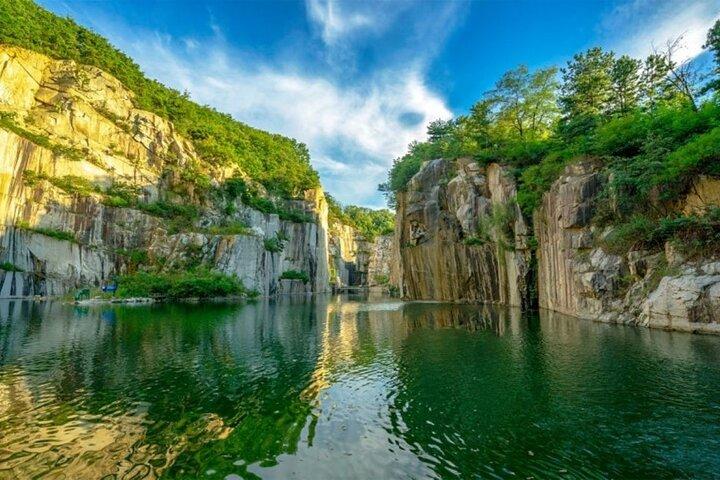 Art Valley, Sanjeong Lake, Jaein Falls Tour from Seoul