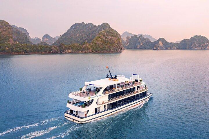 Halong Bay Day Cruise with Buffet Lunch by Diamond Era Cruise