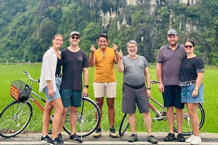 Luxury Day Trip from Hanoi: Explore Hoa Lu Capital & Tam Coc