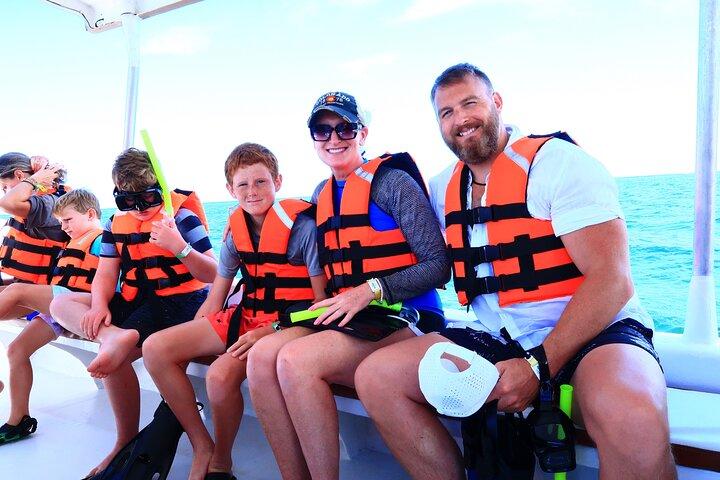 Private Boat Ride & Snorkeling Tour In Puerto Morelos