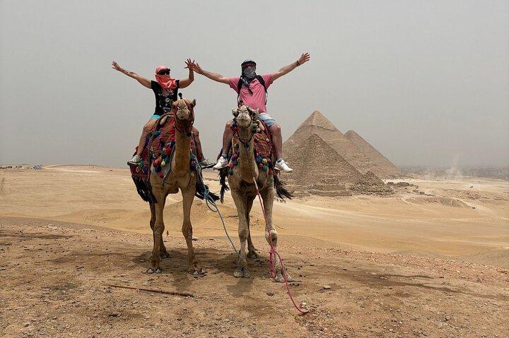 Female Guided Tour to The Pyramids of Giza and The Great Sphinx