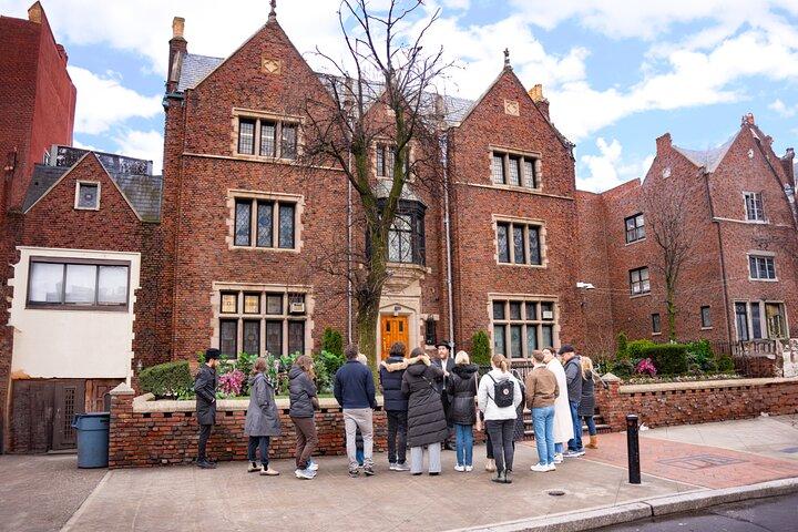 Hasidic Brooklyn Walking Tour – Inside the Community with a Local