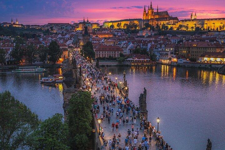 Prague to Passau Private Transfer with 2 hours of Sightseeing