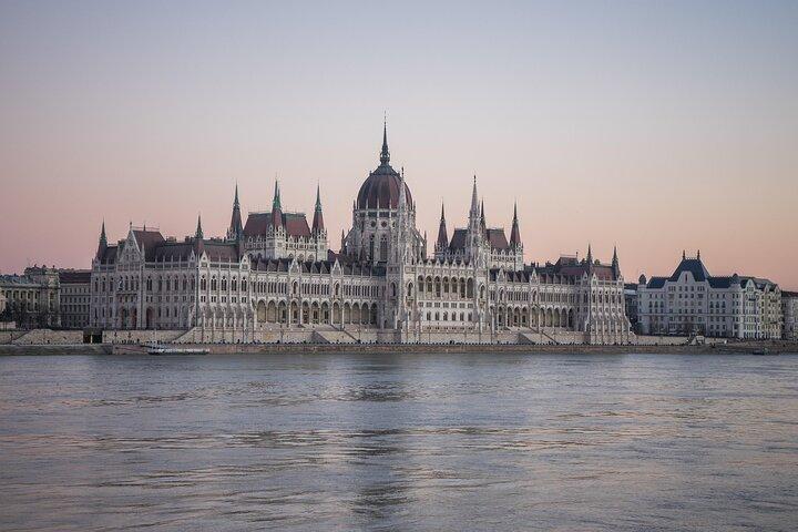 Private Transfer. Vienna to Budapest