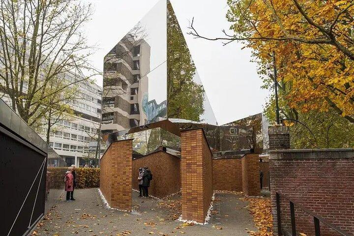 Jewish History Walking Tour in Amsterdam