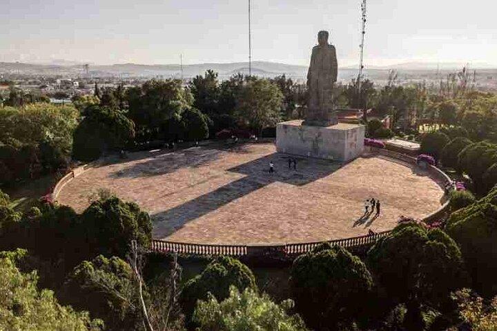 Walking tour with legends and tasting in Querétaro