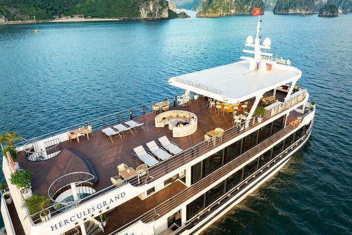 Full day Halong Bay Luxury Cruise - buffet lunch, kayak, swim.