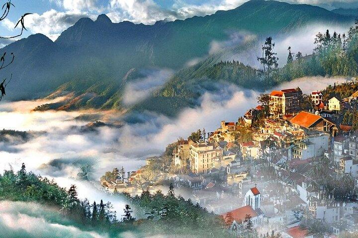 From Hanoi: Sapa Highlights 2-Day Trekking Tour & Hotel Stay