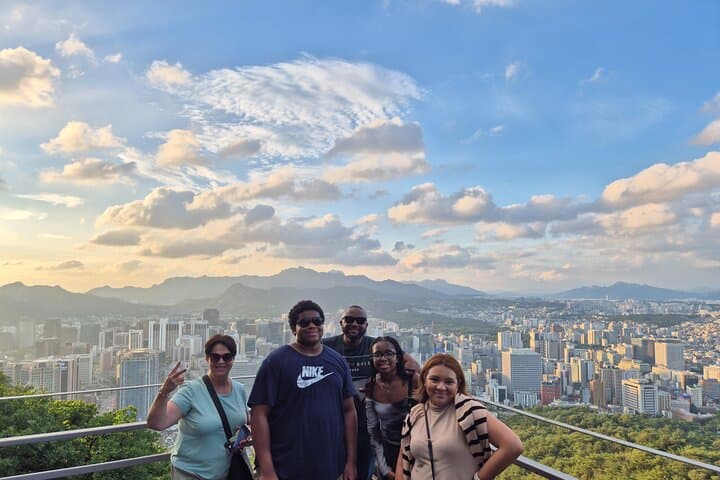The Lonely and Great God Tour - Seoul Daily City Tour