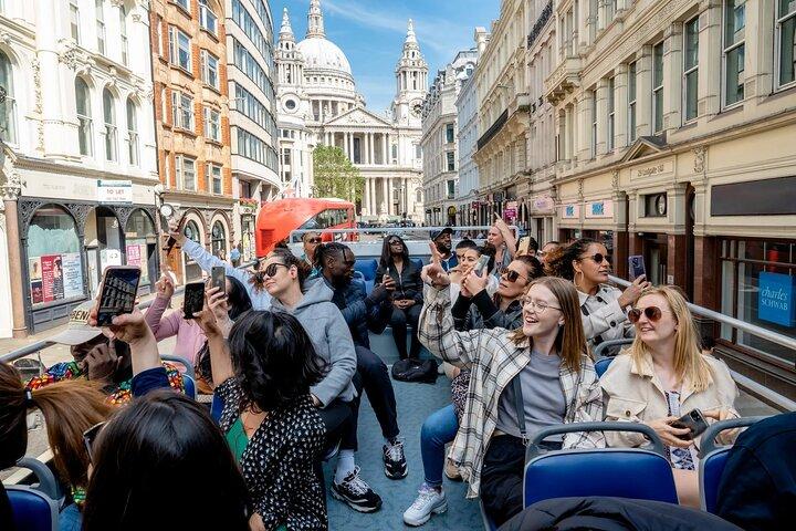 3 Hour London Landmarks Hop On Hop Off Bus Tour