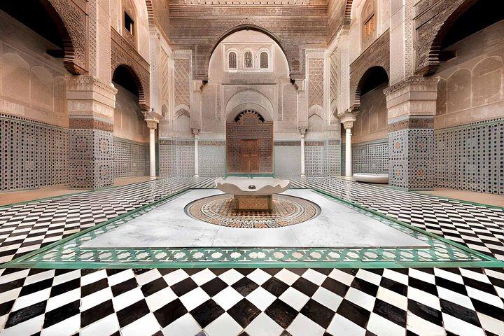 Private Fez Medina Walking Tour with Local Guide & Hotel Pickup