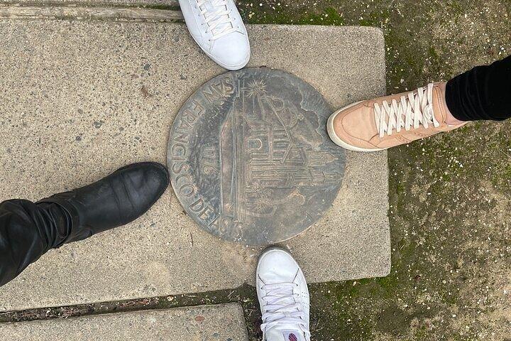 Sacramento Puzzling Adventure Scavenger Hunt Walking Activity