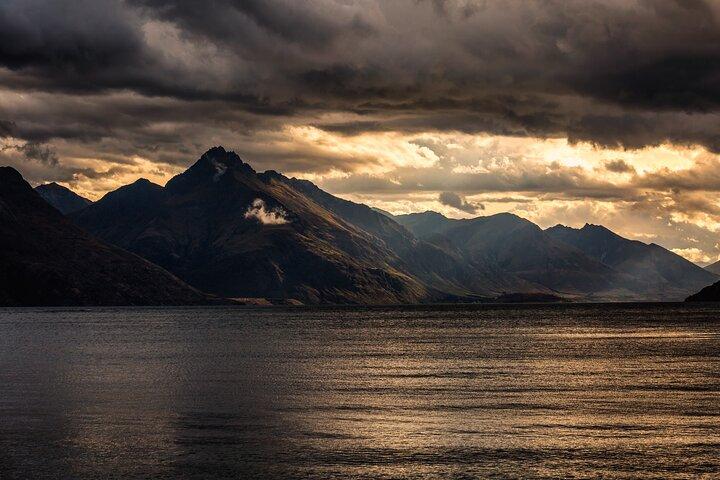 Private Queenstown by Night Skyline and Lakeside Tour