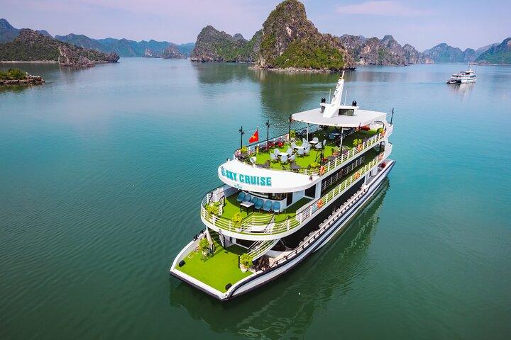 Premium Halong Bay 1-Day Cruise from Hanoi with Jacuzzi Party