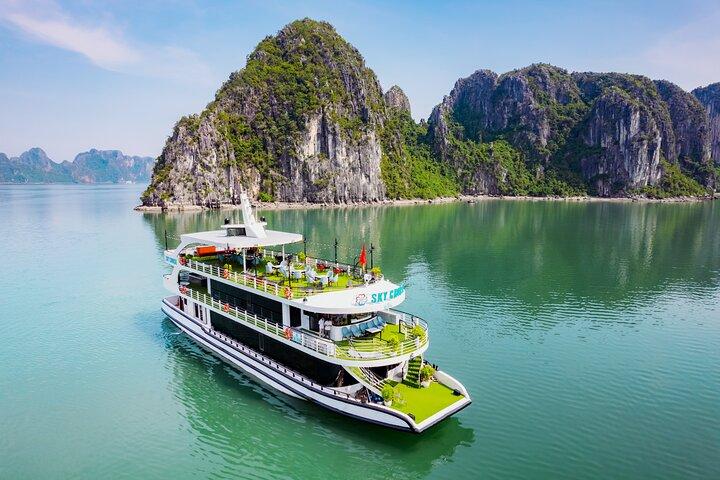 Premium Halong Bay 1-Day Cruise from Hanoi with Jacuzzi Party