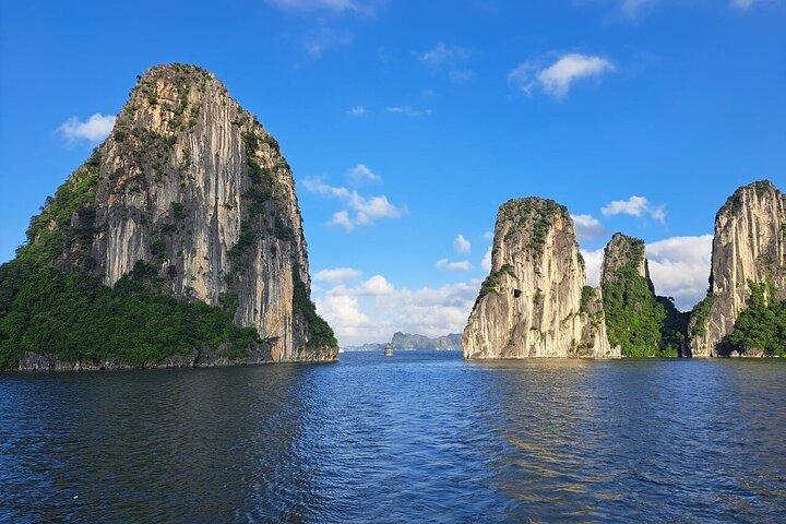 Private 4-Hour Boutique Cruise Through Stunning Halong Bay