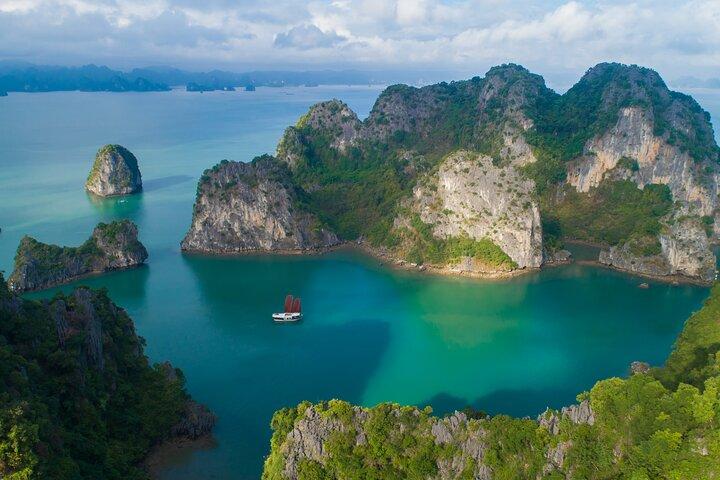 Private 2-Day on Boutique Cruise to Hidden Bai Tu Long Bay