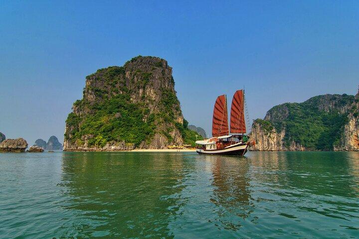 Private 2-Day on Boutique Cruise to Hidden Bai Tu Long Bay